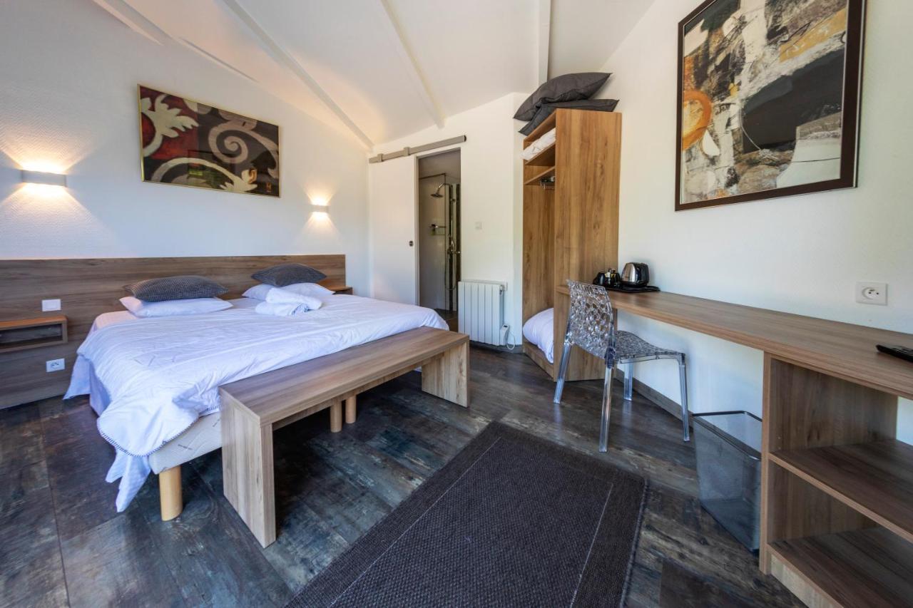 La Jalousie Hotel Saint-Aignan-de-Cramesnil Luaran gambar