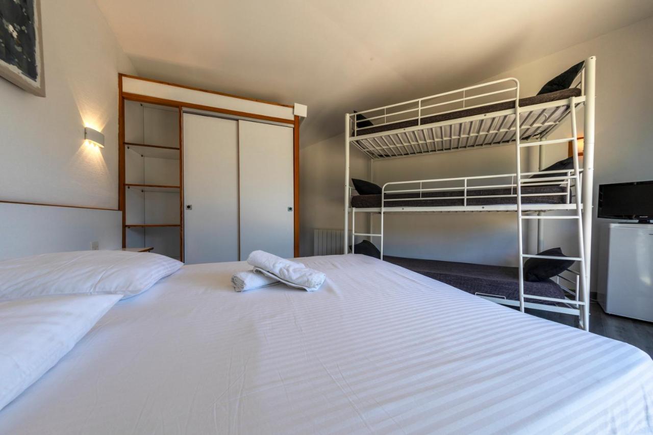 La Jalousie Hotel Saint-Aignan-de-Cramesnil Luaran gambar