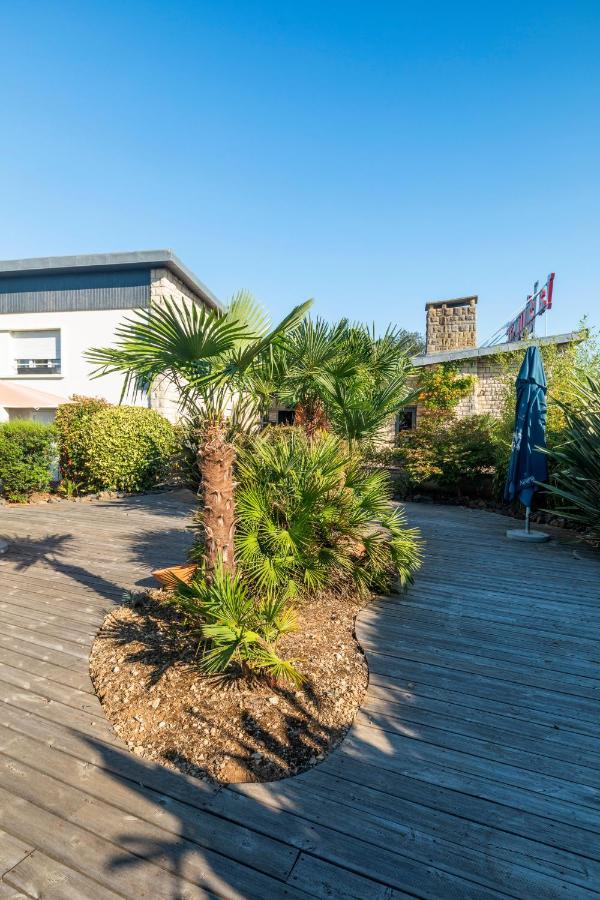 La Jalousie Hotel Saint-Aignan-de-Cramesnil Luaran gambar